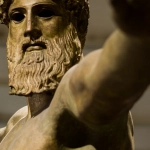 Цифровое противостояние мифологических богов Zeus и Hades